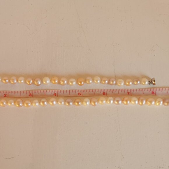 Beautiful Boxed Multi-Coloured Freshwater Pearl Necklace and Bracelet Set - Picture 9 of 15